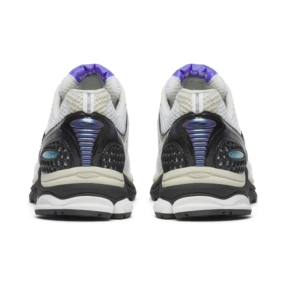 SAUCONY ProGrid Triumph 4 “White / Night Sky” (S70704-24)