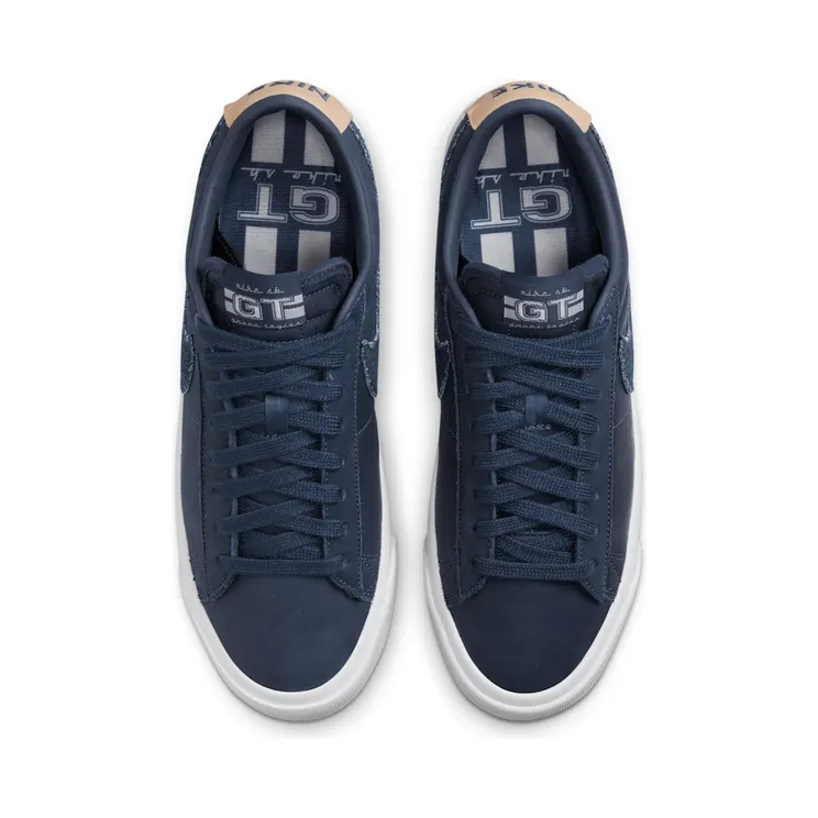 nike-zoom DM8890-400