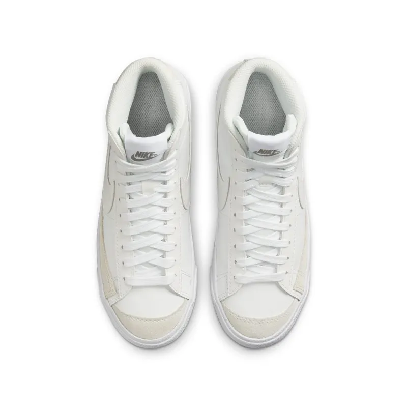 Nike Blazer Mid ’77 Older Kids’ White (DA4086-104)