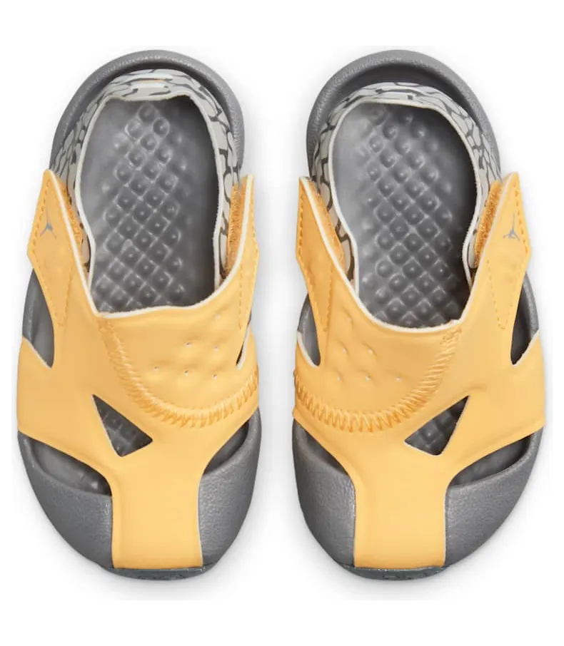 jordan-flare CI7850-700