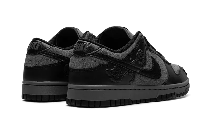 Nike Dunk Low “Black Roses” (HF1986-001)