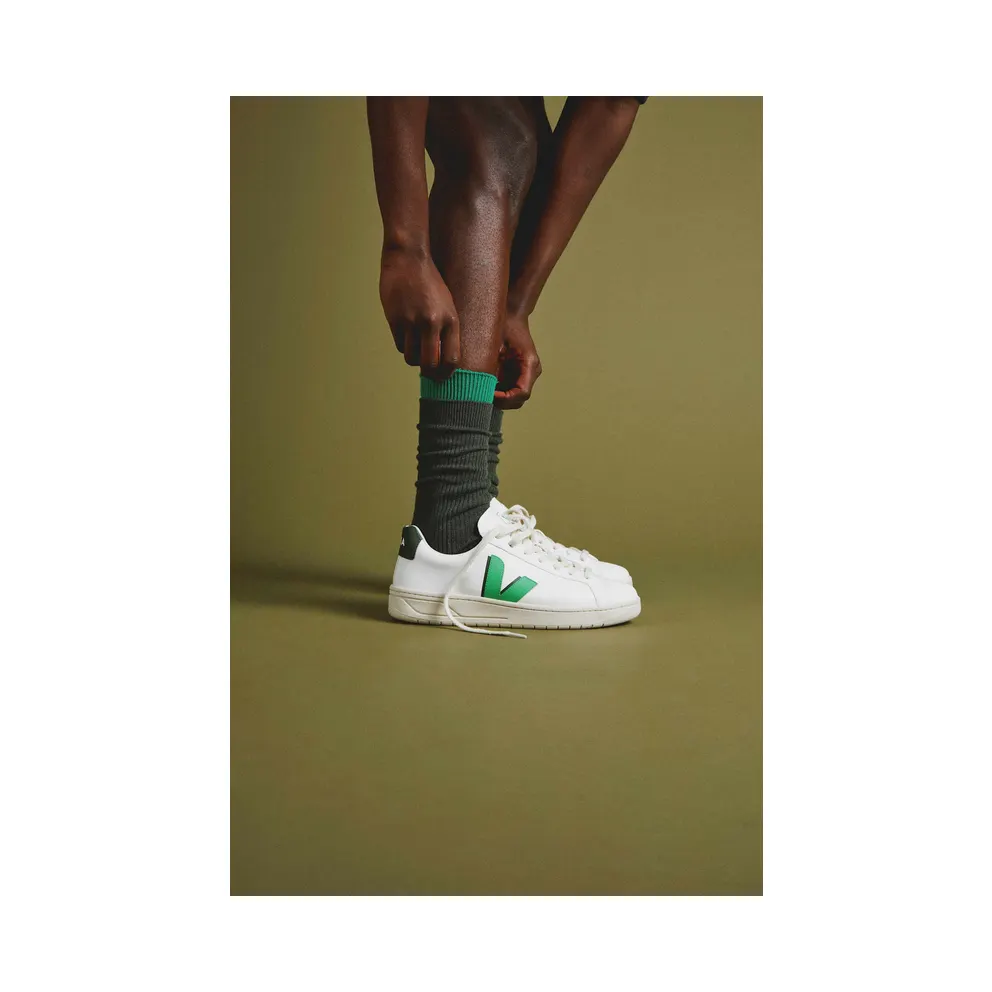 VEJA Urca CWL mit Logo-Applikation – White (UW0703509)