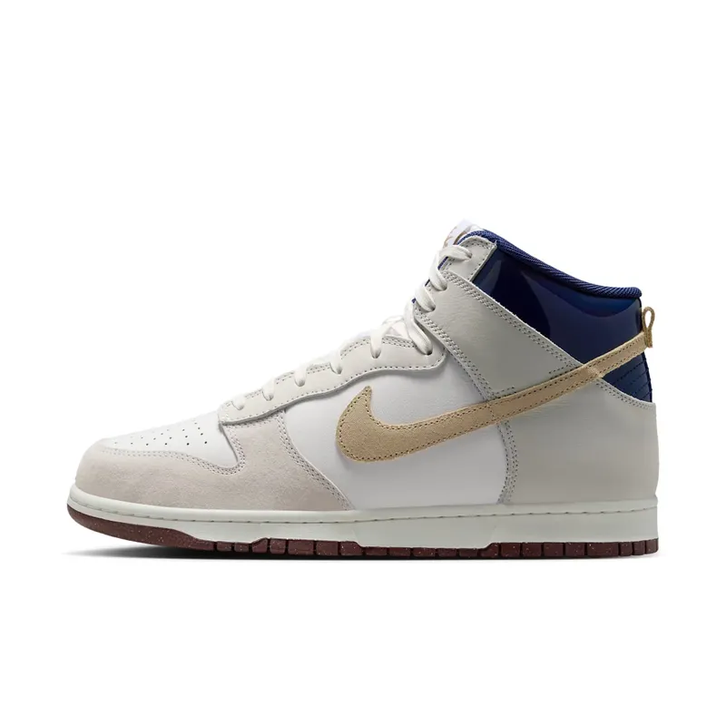 Nike SB Dunk White/Ivory/Sand Dune/Blue Void/Dark Team Red (IU4491-100)