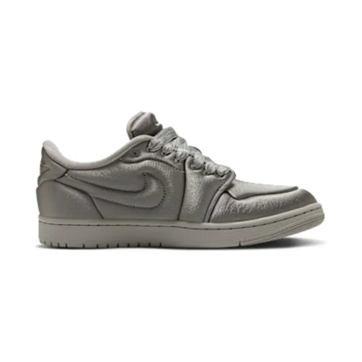 air-jordan-1 HF3969-002