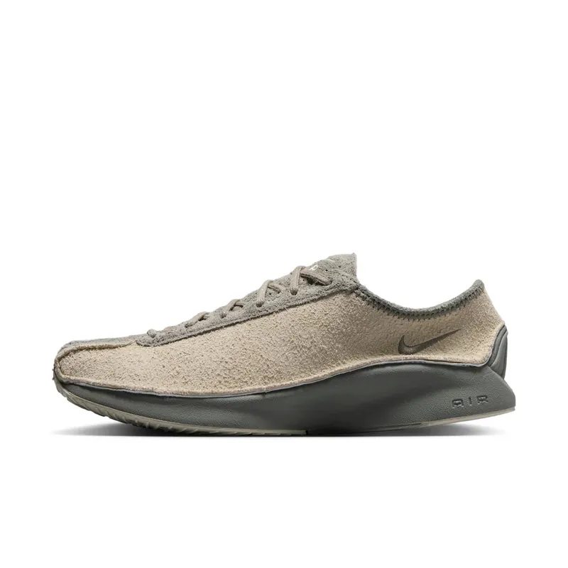 Nike Air Superfly “Light Khaki / Light Army” (IV6044-229)