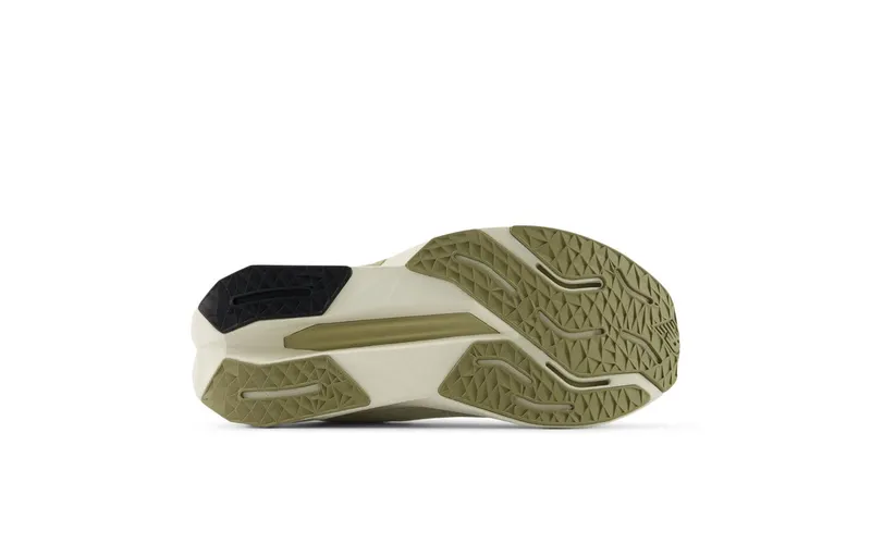 New Balance FuelCell Propel v5 Linen Gold Metallic Stoneware (WFCPRHL5)
