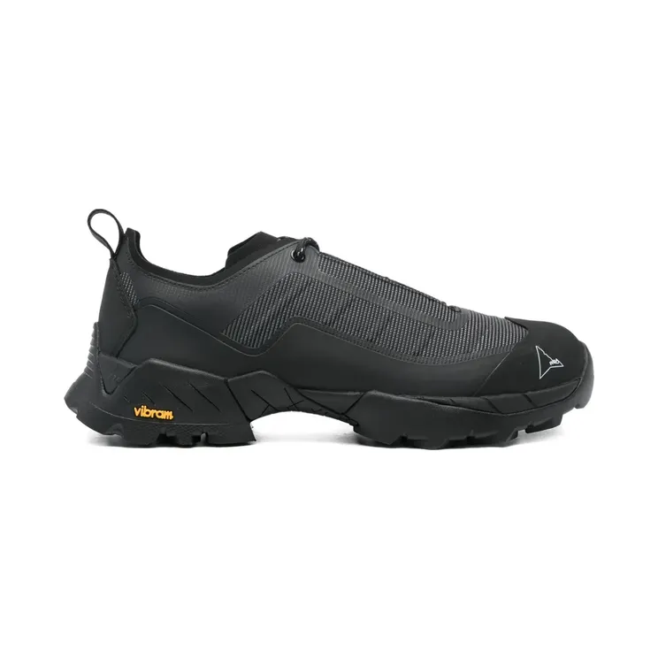 Roa Low-top met textuur “Black” (NBUW1389FA225)