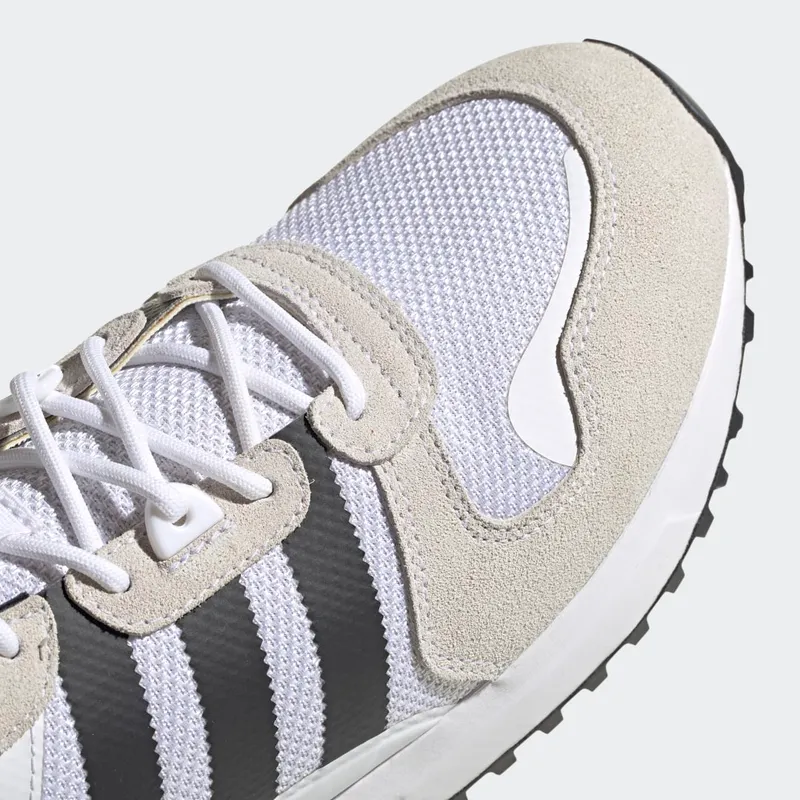 adidas ZX 700 HD Cloud White / Core Black / Cloud White (FY1103)