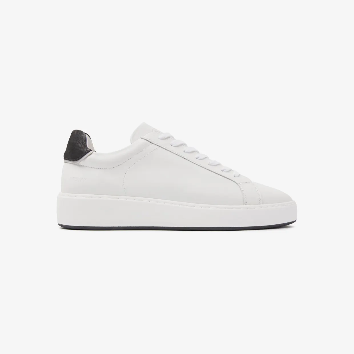 Nubikk Jiro Banks L White (21049900301L)
