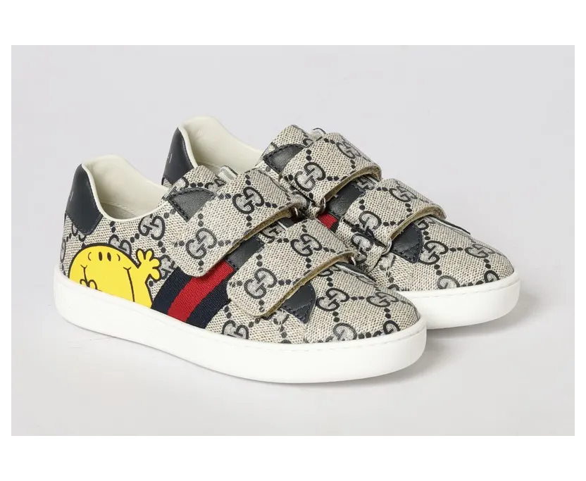 Gucci Ace GG Supreme Canvas Sneakers with Graphic Print Beige (463090FAFU18050)