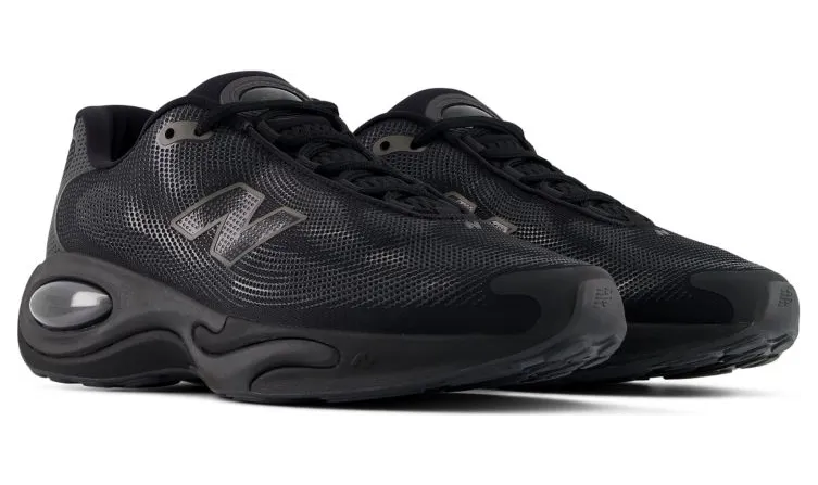 new-balance-sneaker MACR13XO