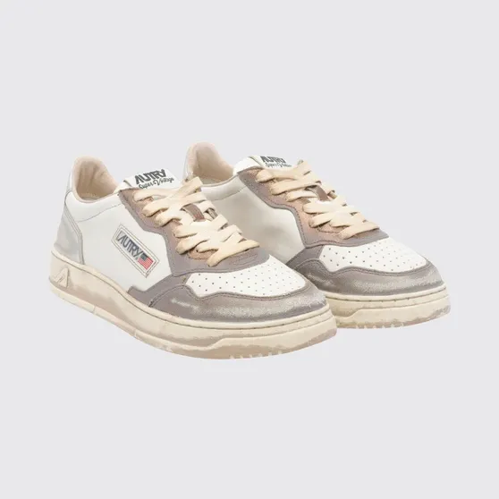 Autry Medalist Low Super Vintage Calfskin Sneakers with Worn Effect Cream (AVLMMT08)