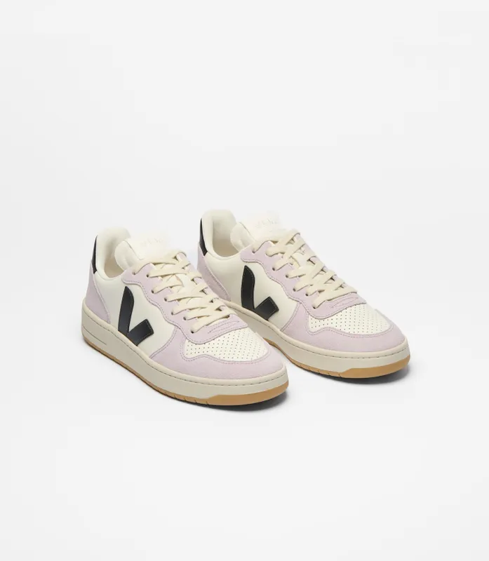 Veja V-10 White
