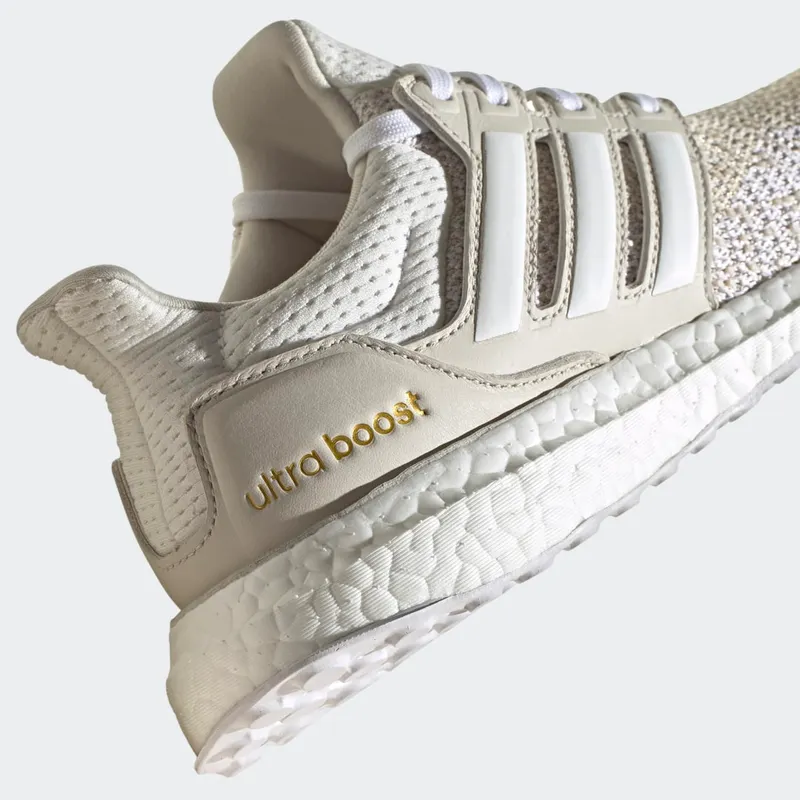 adidas Ultraboost DNA Cloud White / Cloud White / Gold Metallic (FW8694)