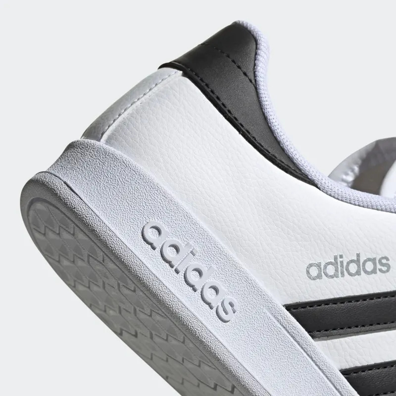 Adidas Breaknet Cloud White / Core Black / Silver Metallic (FX8724)