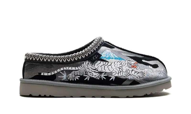 Ugg Tasman Slide “Palace – Black Camo” (1172070-BKCA)