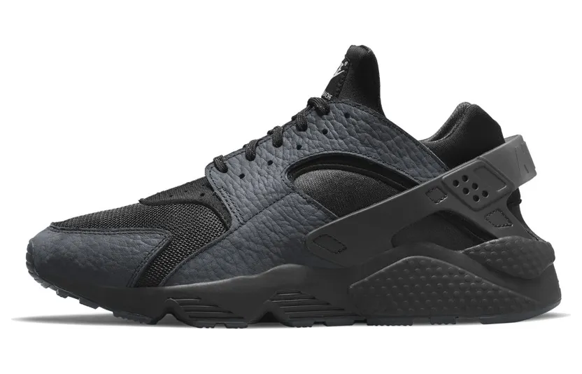 Nike Huarache Hyperlocal London Triple Black (2021) (DJ6890-001)