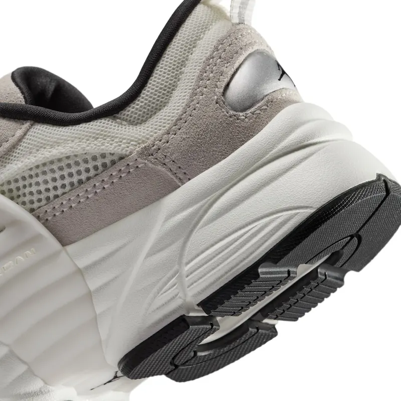 air-jordan-trunner II6531-102