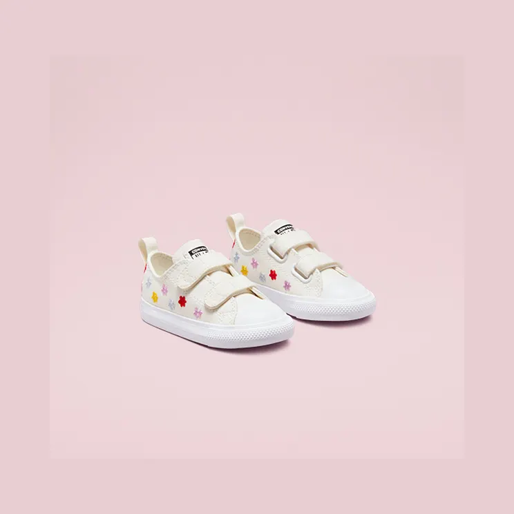 converse-chuck-taylor-all-star A02213C