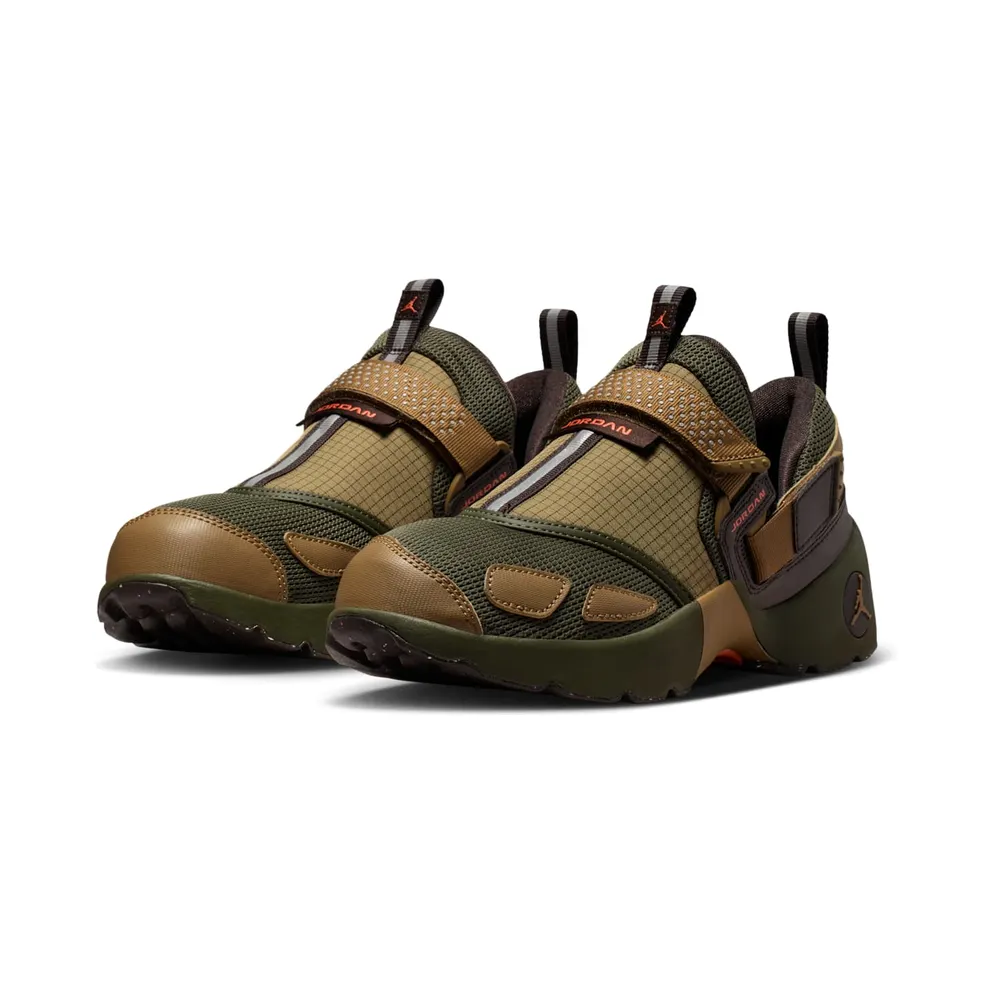 Air Jordan Trunner Bruin (IO4190-300)