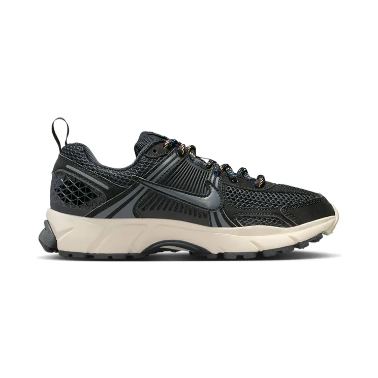 nike-vomero IB5853-001