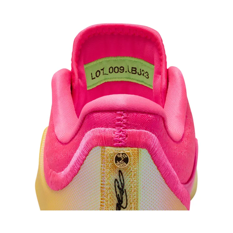 nike-lebron IV4799-600
