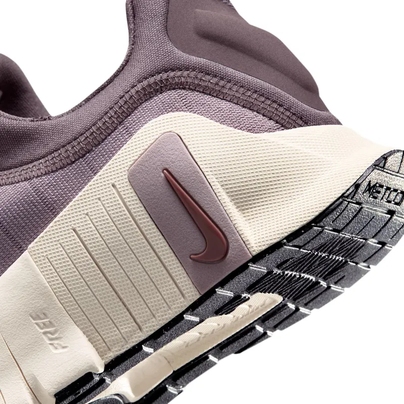 nike-free FJ7126-200