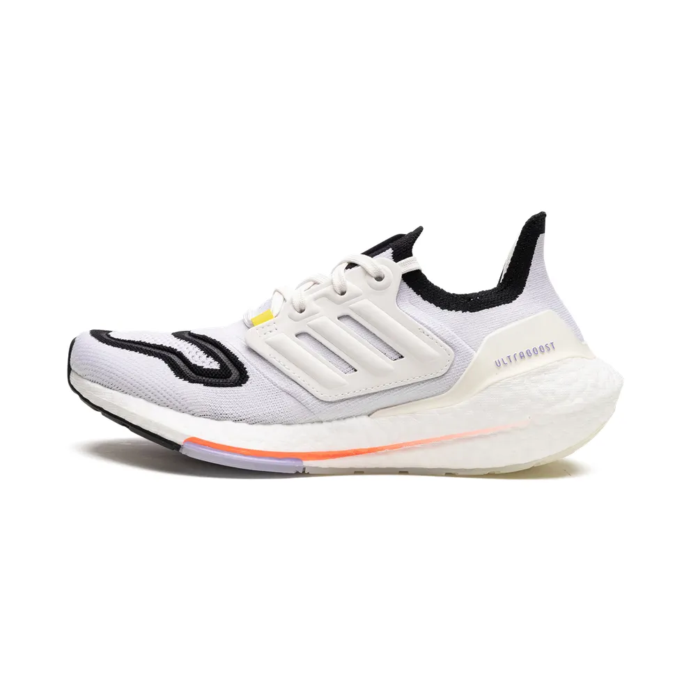 adidas Ultraboost 22 Laufschuh Core White / Core White / Solar Red (GX8017)