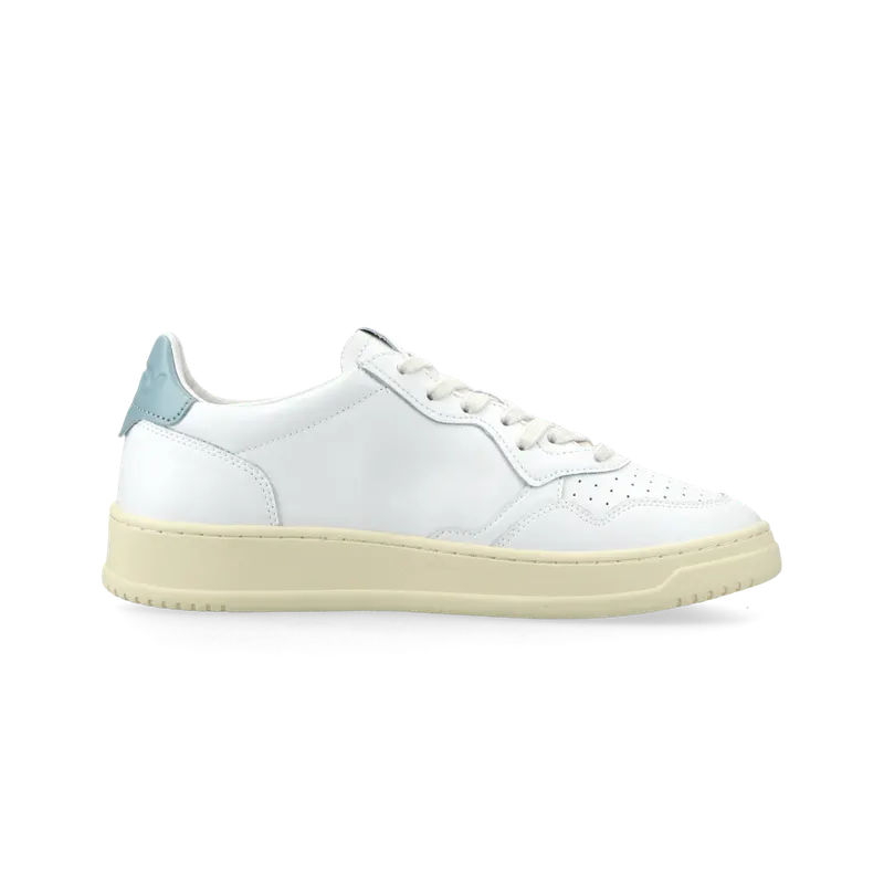 Autry Medalist Low W (leat / leat white / slv blue) – AULWLL79