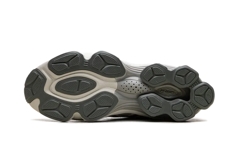 Asics Gel-Kinetic Fluent “Seal Grey Pure Silver” (1203A591-021)