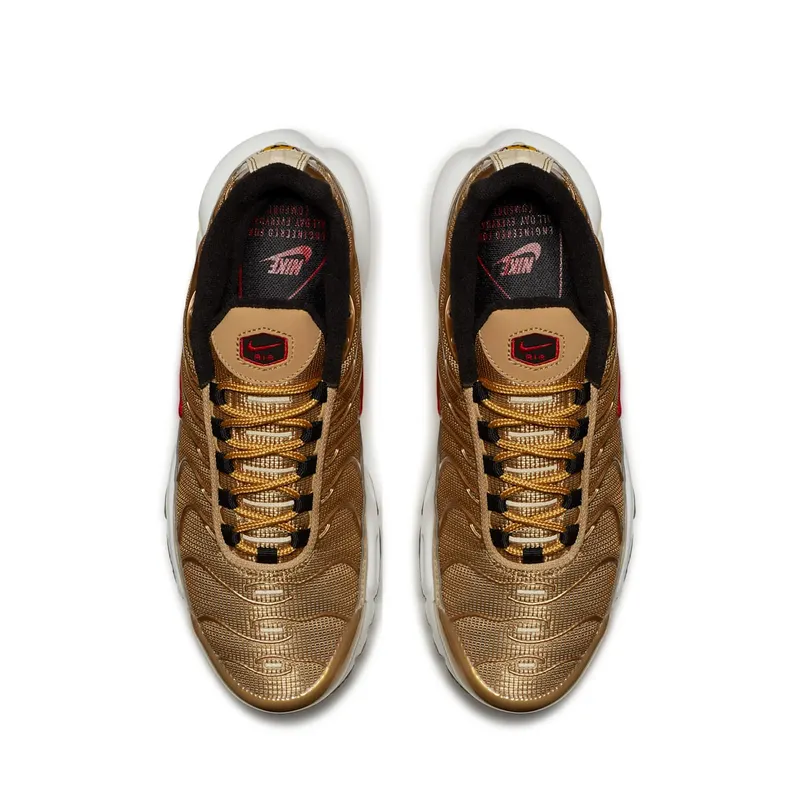 Nike Air Max Plus Metallic Gold 2018 (W) Metallic Gold/Metallic Gold-University Red (887092-700)