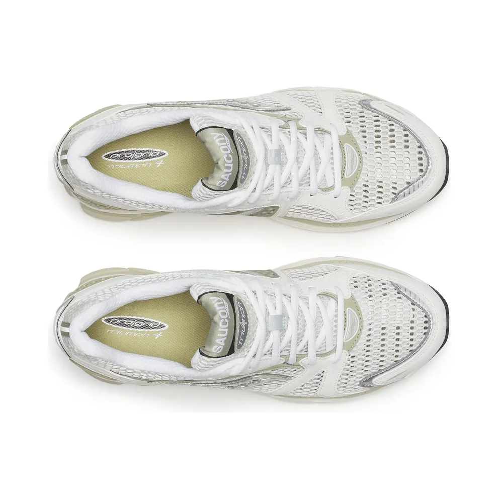 SAUCONY ProGrid Triumph 4 “White Onyx / Elm” (S70704-27)