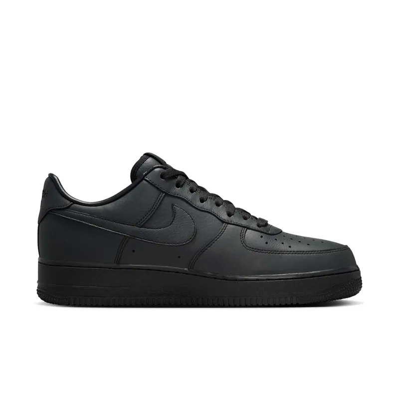 Nike Air Force 1 Low “.SWOOSH – Triple Triple Black” (HJ9348-001)