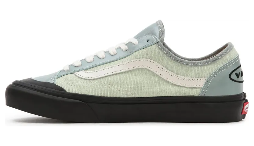 vans-style VN0A5HYRB97