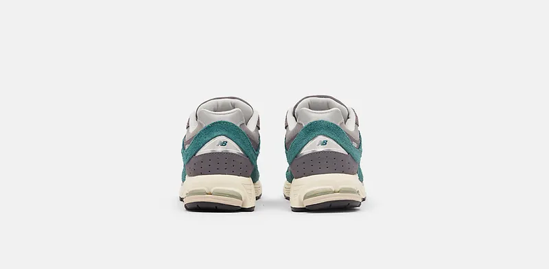 New Balance 2002R “New SPRUCE MAGNET” (M2002REM)
