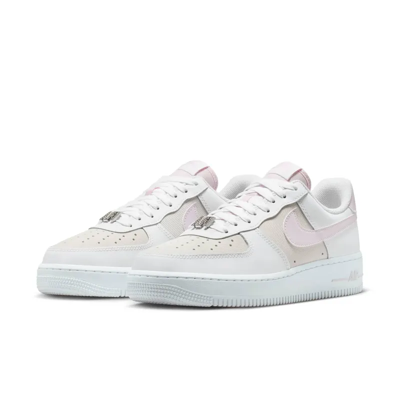 Nike Air Force 1 white/bleached lilac metallic silver (IV4721-100)