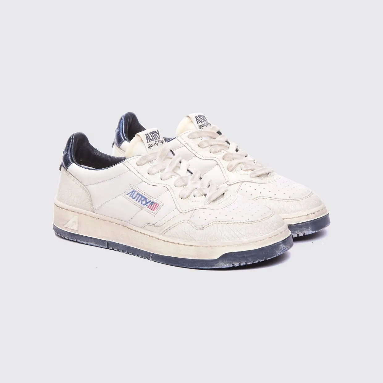 Autry Medalist Low Super Vintage Calfskin Sneakers with Worn Effect Yellow Cream (AVLMAD01)