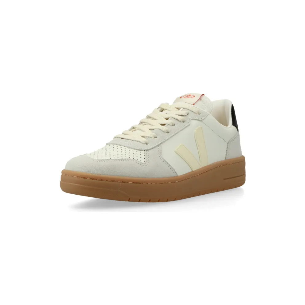 VEJA V-82 Grained Leather (pure / calcaire / black) – VE3320759