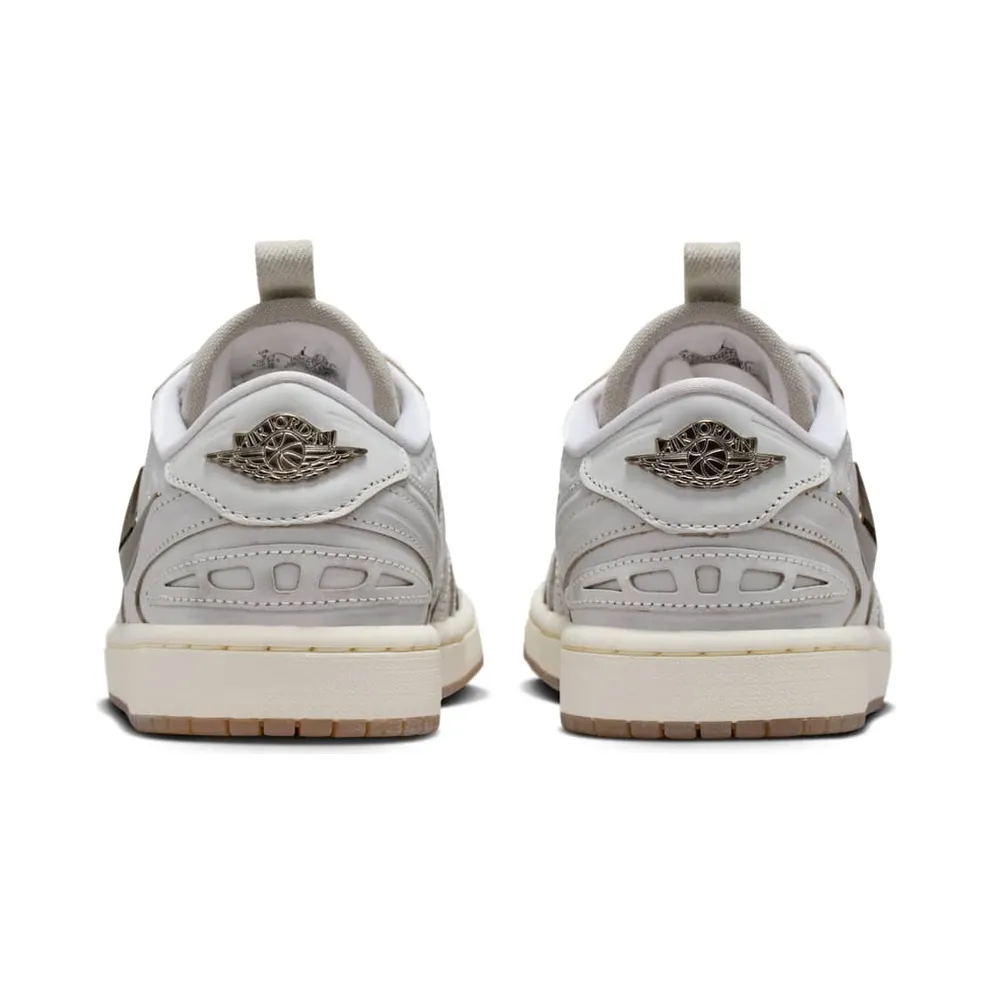 Air Jordan 1 Low White (IM6662-181)