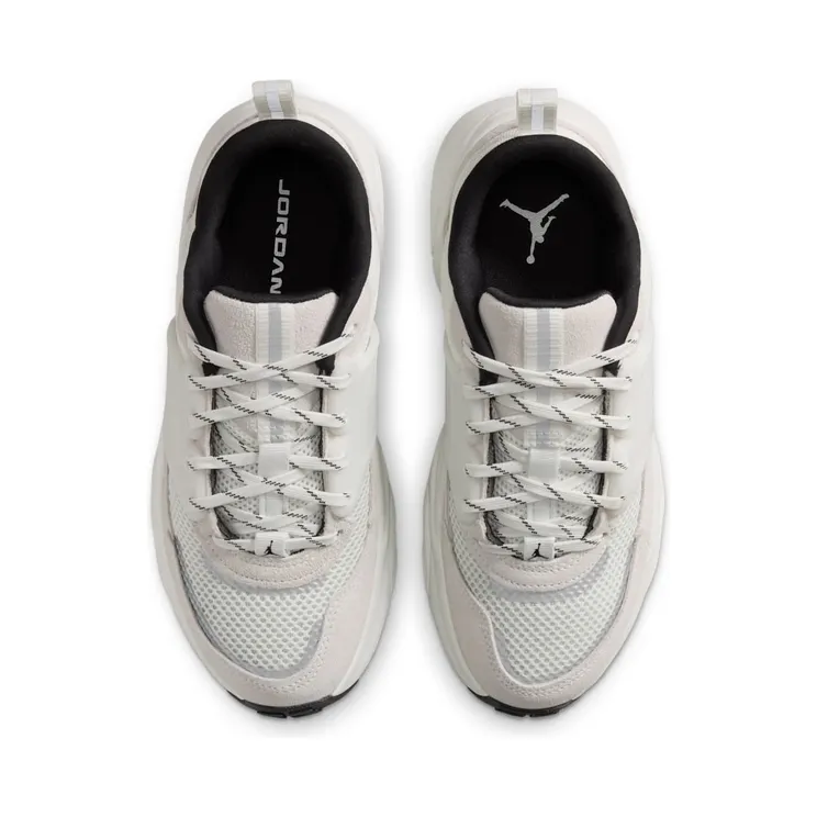 air-jordan-trunner II6531-102