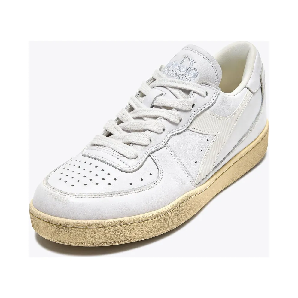 Diadora Mi Basket – “Triple White” (201.181233_C0657)