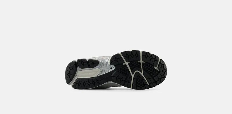 New Balance 2002R Grey Black (M2002RFH)