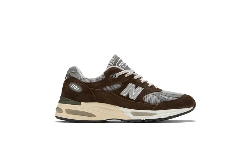 New Balance 991v2 “MiUK Slate Black Alloy” (U991BG2)
