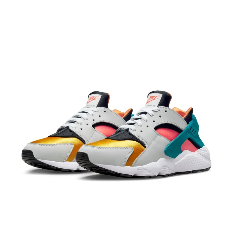 Nike Air Huarache “Run NYC” (DZ4859-001)