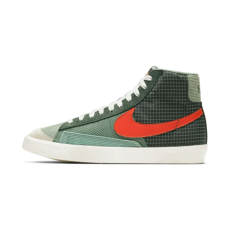Nike Blazer Mid 77 Patch “Dutch Green / Galactic Jade / Oil Green / Team Orange” (DD1162-300)