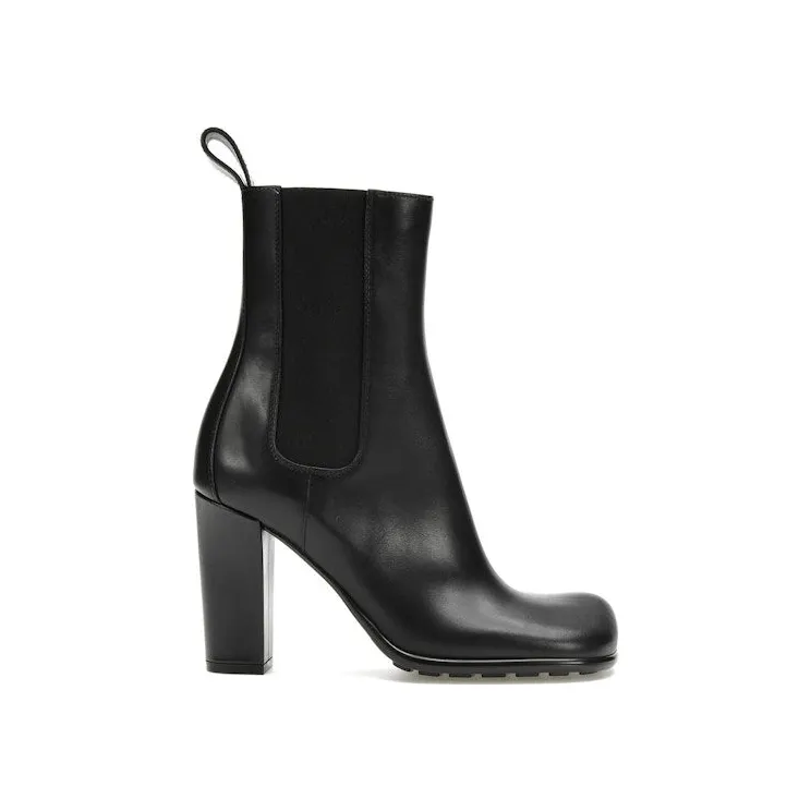 Bottega Veneta Storm Moulded Toe Leather Chelsea Boot Black (677271V1AY01000)