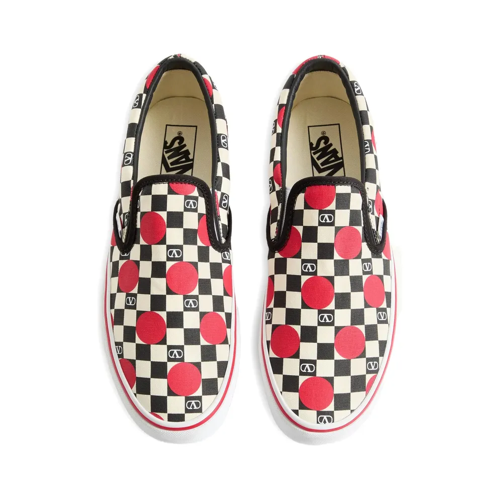 Vans X Valentino Valentino Garavani and Vans Slip-On “Neutrals/Black” (8Y2S0M96WHX BAG)