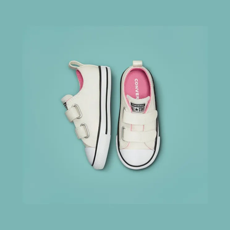 converse-chuck-taylor-all-star A02439C
