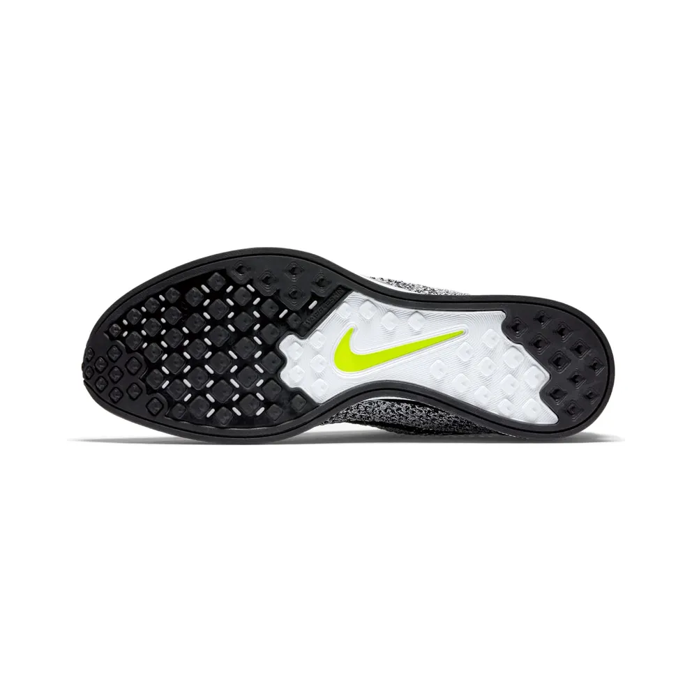 Nike Flyknit Racer Oreo 1.0 (526628-101)