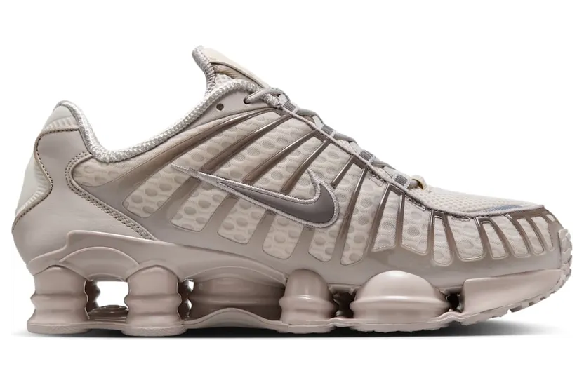 nike-shox AV3595-104